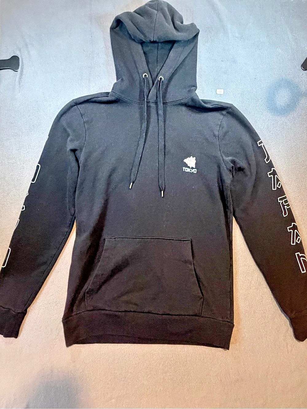 No Boundaries Tokyo hoodie Graphic Hoodie in Black Size Small